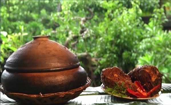 vietnam braised fish in clay pot